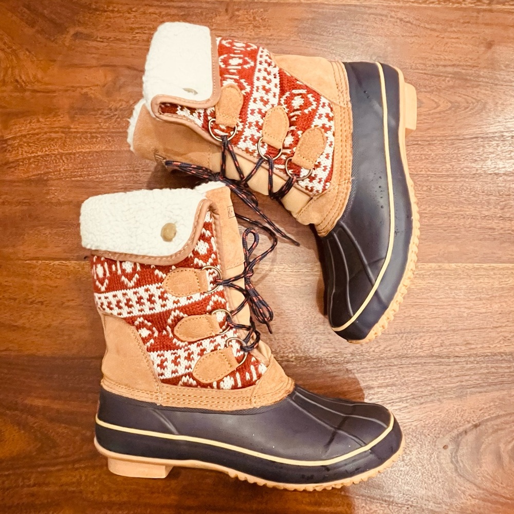 Khombu Rubber Sole weather proof boots